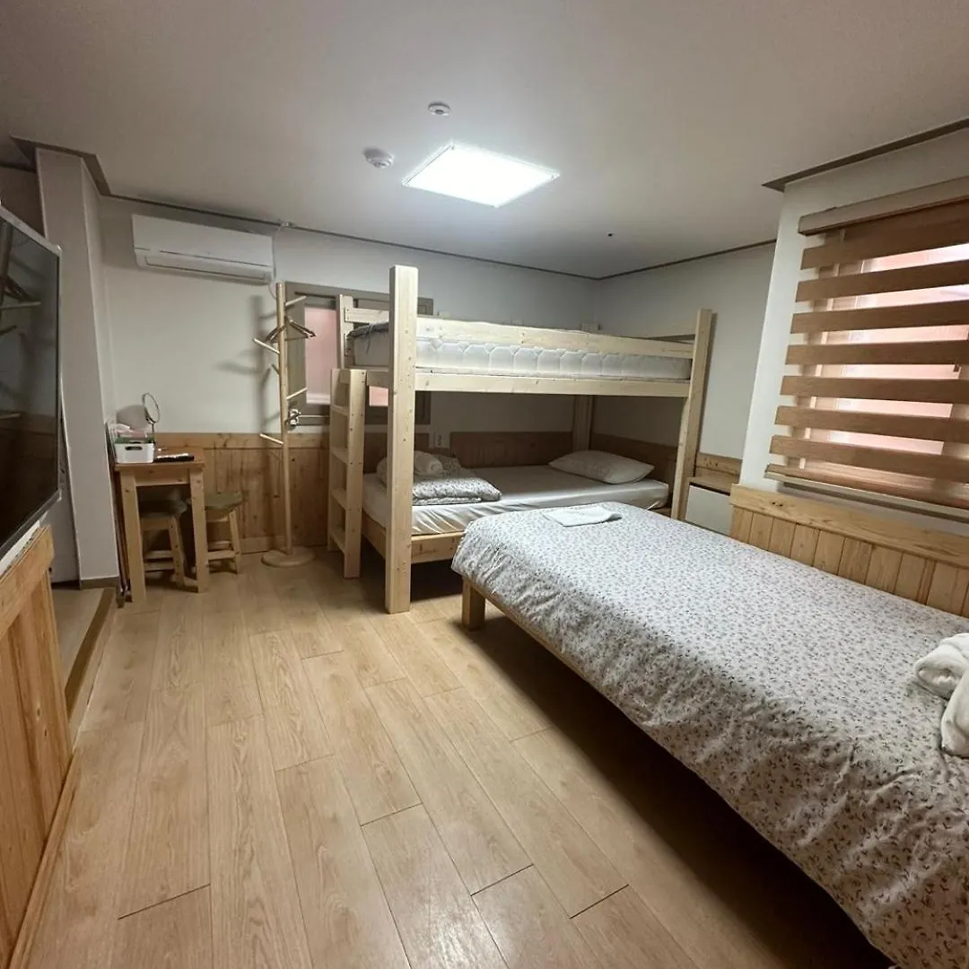 Seoul Station R Guesthouse Affittacamere