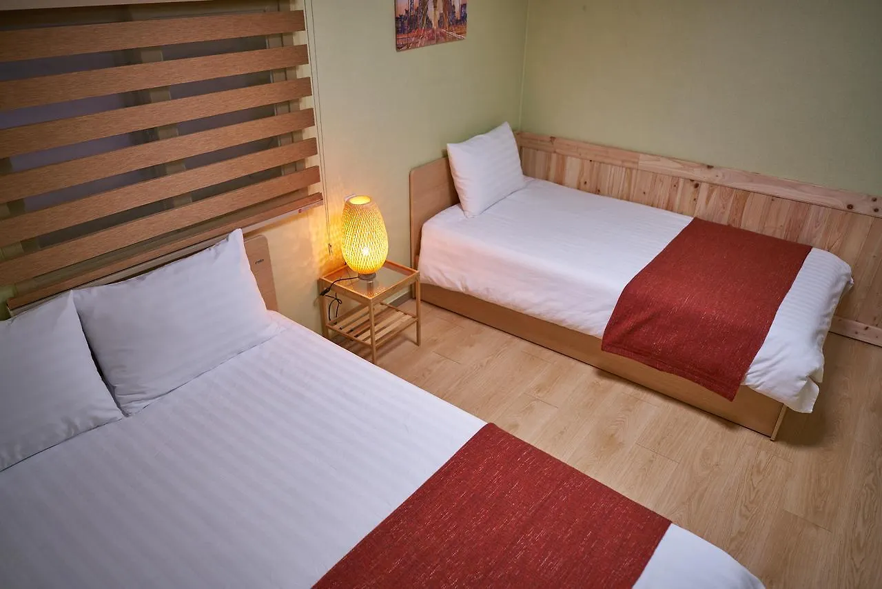 ** Гостевой дом Seoul Station R Guesthouse Южная Корея