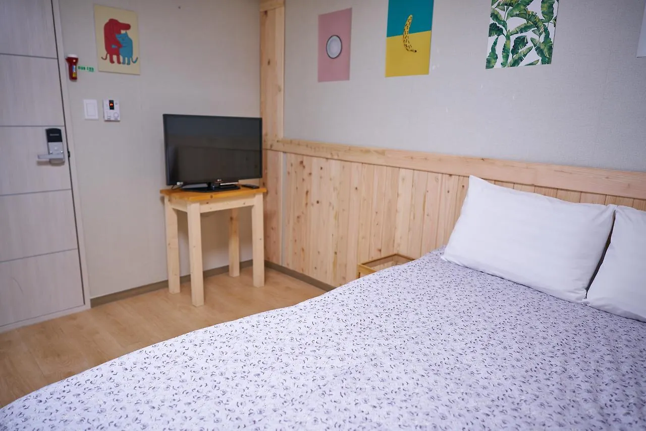 Seoul Station R Guesthouse 2*,  Южная Корея